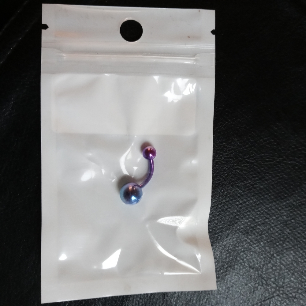 Gradient Eyebrow/Bellybutton Piercing. 16g